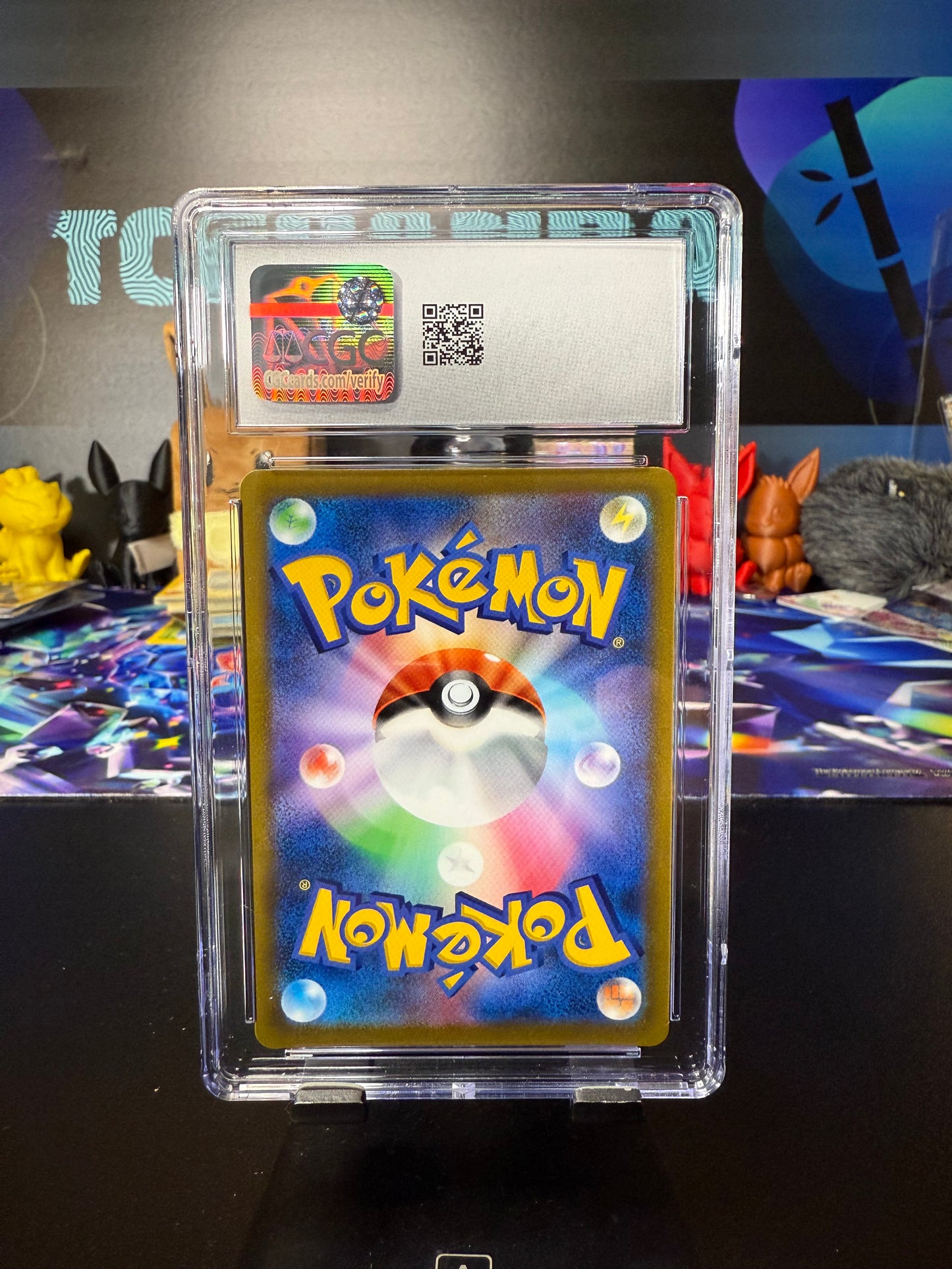 Starmie V 83 (Japanese) CGC 9