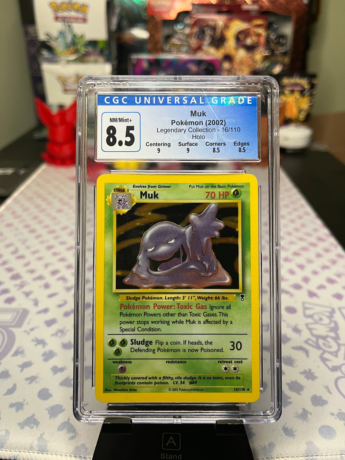 Holo Muk, (2002) Legendary Collection, CGC 8.5